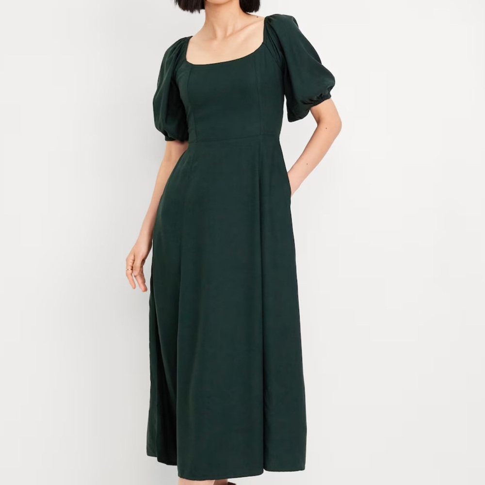 Dark green midi dress with puff sleeve. NWT.